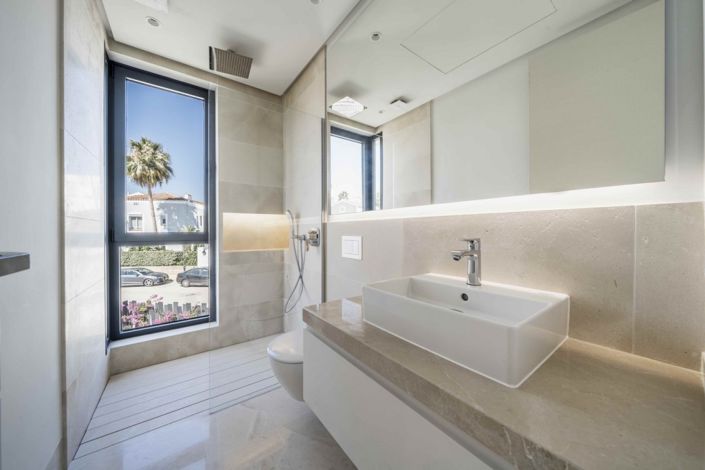 Image No.8-Villa de 4 chambres à vendre à Estepona