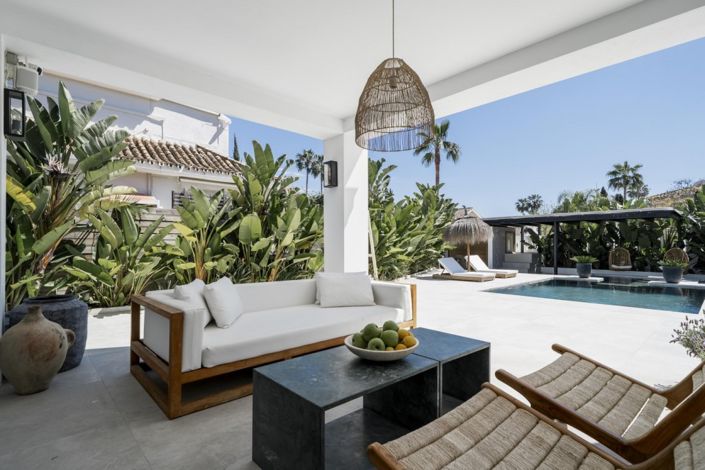 Image No.2-6 Bed Villa for sale