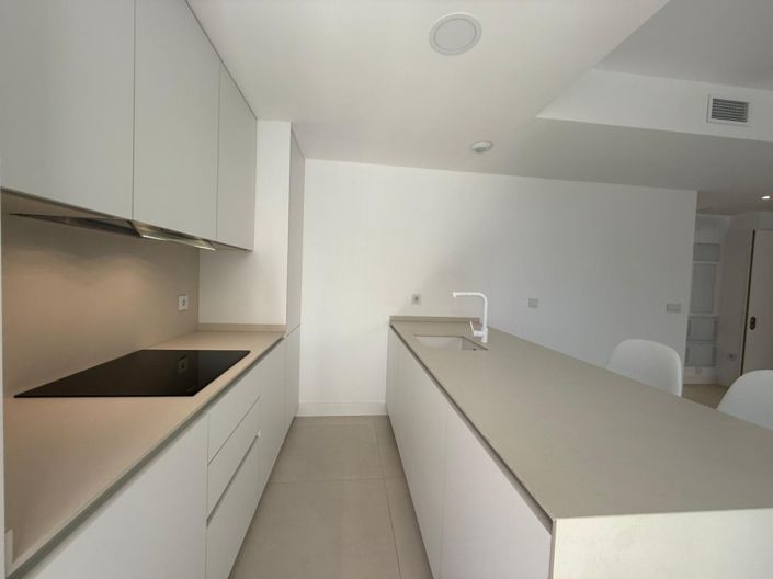 Image No.12-3 Bed Apartment for sale