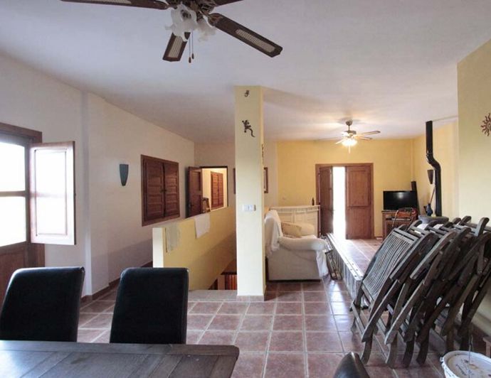 Image No.2-4 Bed Villa for sale