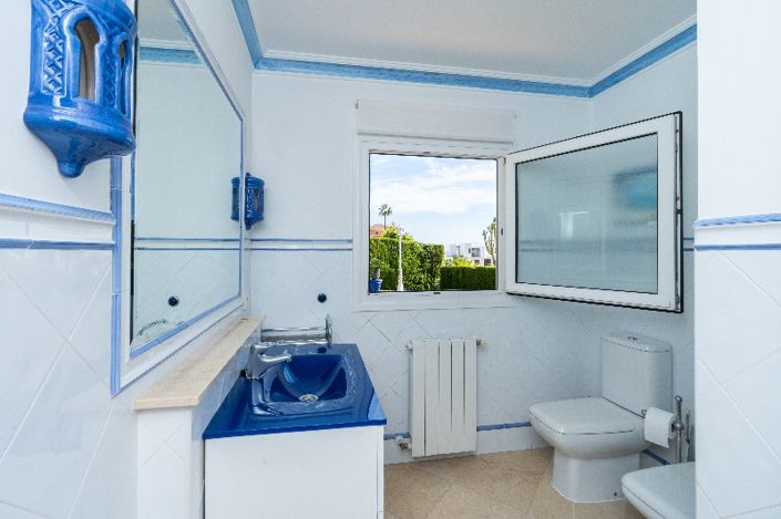 Image No.8-3 Bed Villa for sale