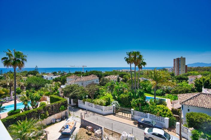 Image No.12-6 Bed Villa for sale