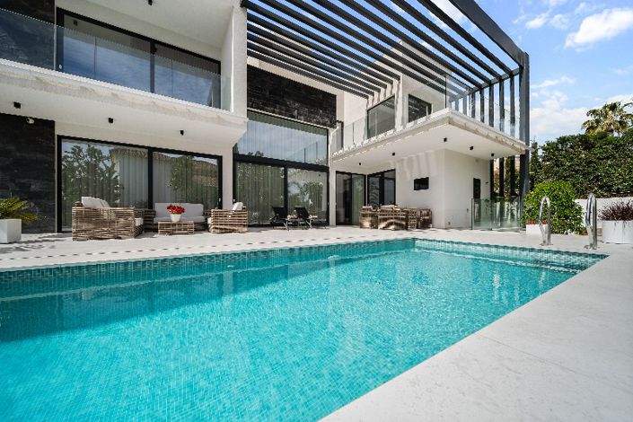 Image No.3-6 Bed Villa for sale