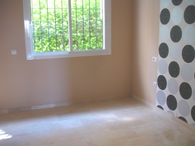 Image No.19-2 Bed Apartment for sale