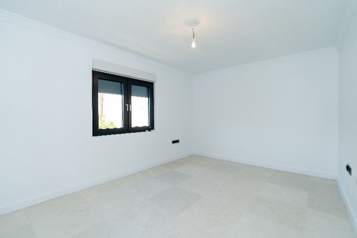 Image No.13-5 Bed Villa for sale