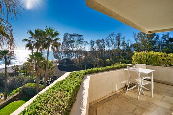 Image No.11-2 Bed Property for sale