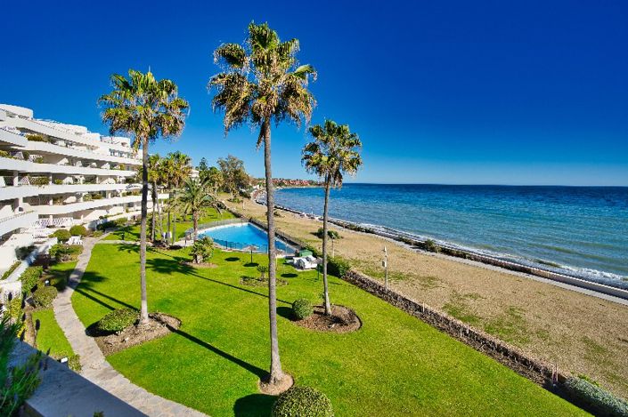 Image No.17-2 Bed Property for sale