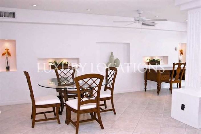 Image No.12-4 Bed Property for sale