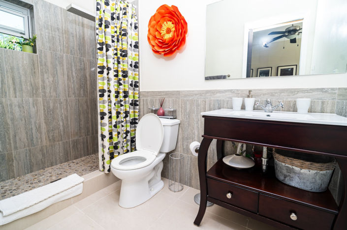 Image No.17-3 Bed Property for sale