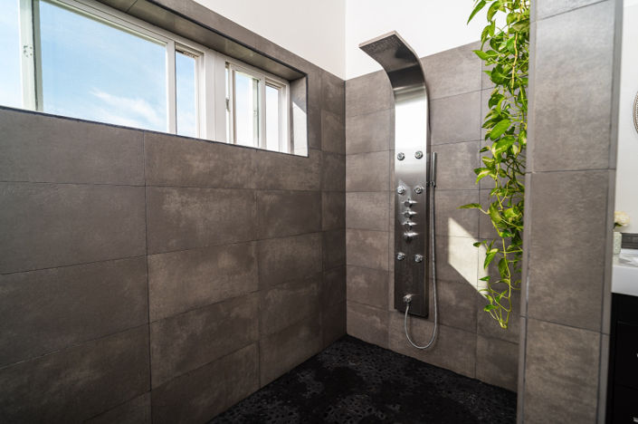 Image No.22-3 Bed Property for sale