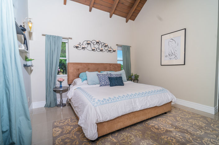 Image No.28-3 Bed Property for sale