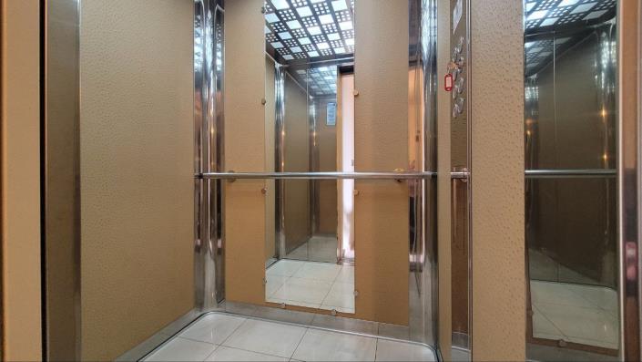 Image No.4-9 Bed Hotel for sale