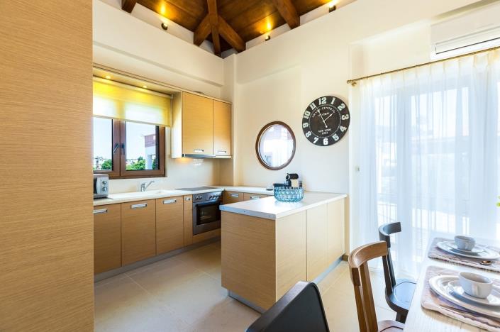 Image No.8-16 Bed Hotel for sale