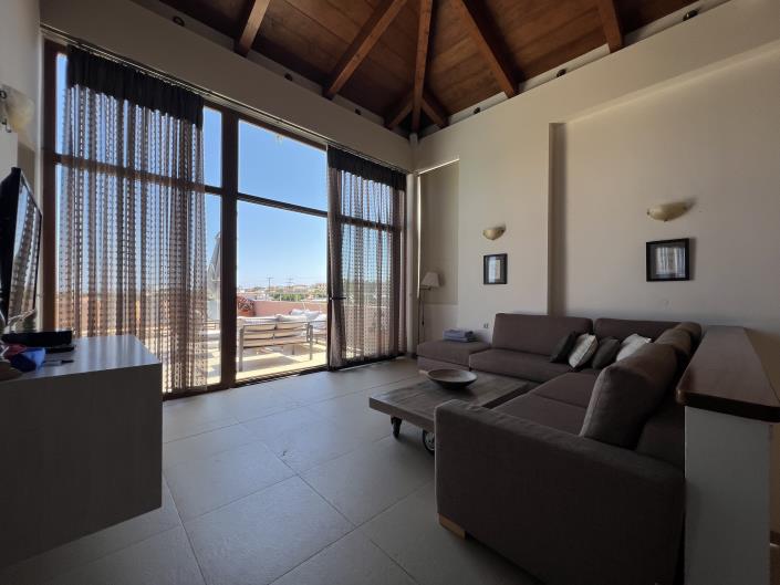 Image No.28-16 Bed Hotel for sale