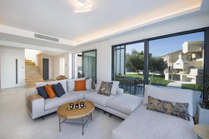 Image No.38-4 Bed Villa for sale