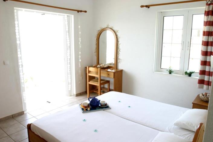 Image No.5-11 Bed Hotel for sale