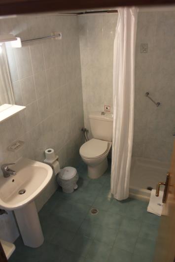 Image No.16-11 Bed Hotel for sale