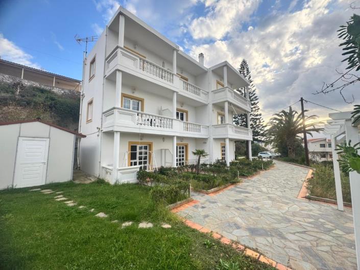 Image No.24-11 Bed Hotel for sale