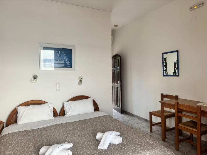 Image No.30-11 Bed Hotel for sale