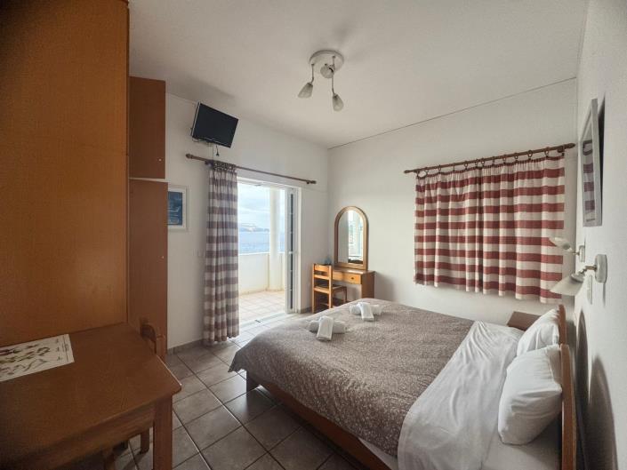 Image No.39-11 Bed Hotel for sale