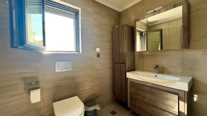 Image No.20-Maison / Villa de 5 chambres à vendre à Agia Marina