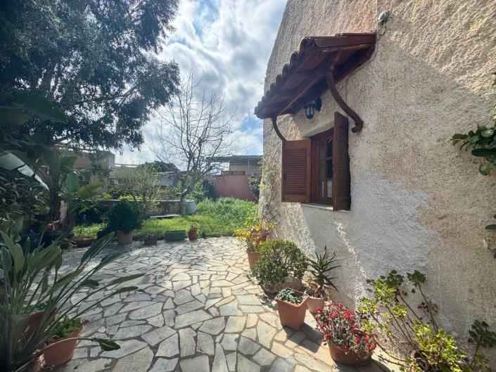 Image No.11-2 Bed House for sale