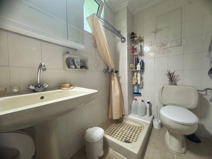 Image No.30-2 Bed House for sale