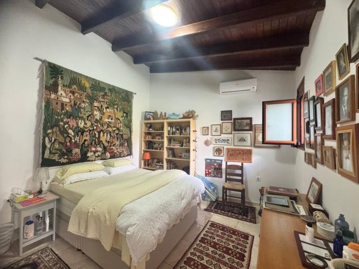 Image No.42-2 Bed House for sale