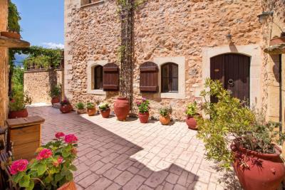 Faskomilia-villa-05-1024x683