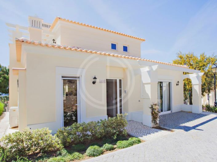 Image No.11-3 Bed House for sale