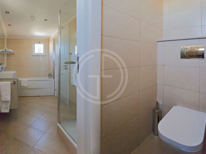 Image No.5-3 Bed House for sale