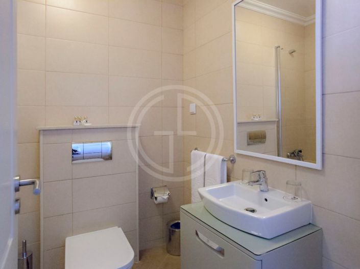 Image No.9-3 Bed House for sale