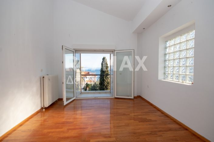 Image No.11-4 Bed Property for sale