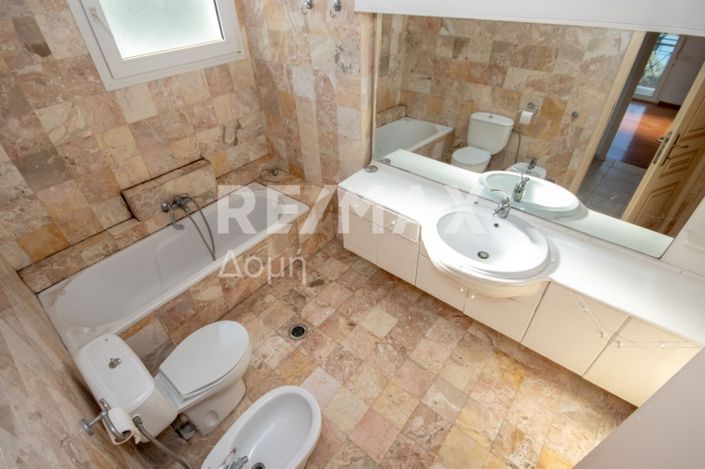 Image No.59-4 Bed Property for sale