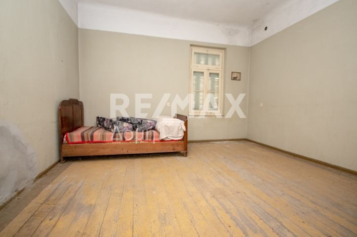 Image No.28-House for sale