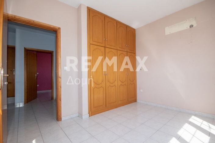 Image No.40-3 Bed Maisonette for sale