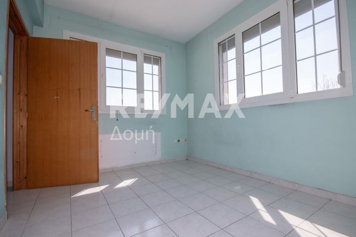 Image No.43-3 Bed Maisonette for sale