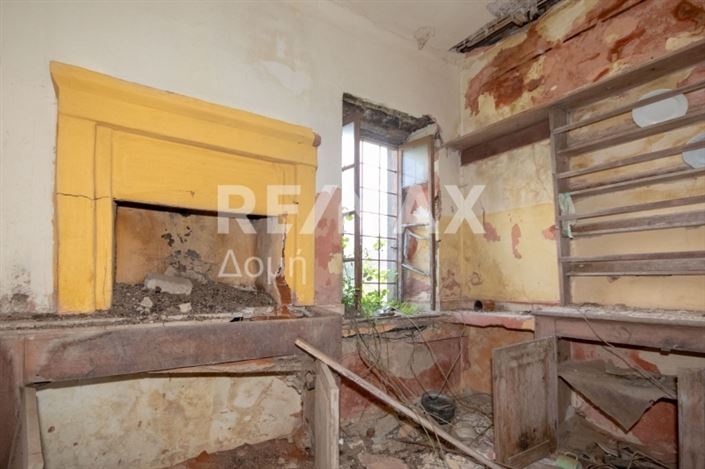 Image No.12-4 Bed Maisonette for sale