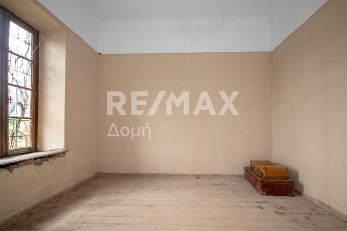 Image No.20-4 Bed Maisonette for sale