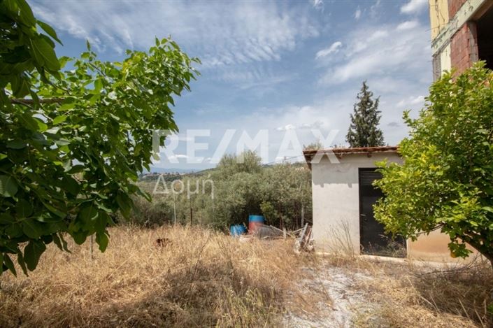 Image No.11-8 Bed Property for sale