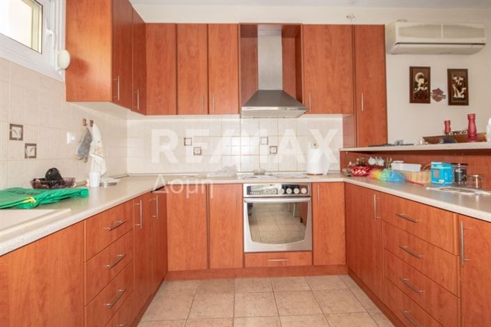 Image No.14-8 Bed Property for sale