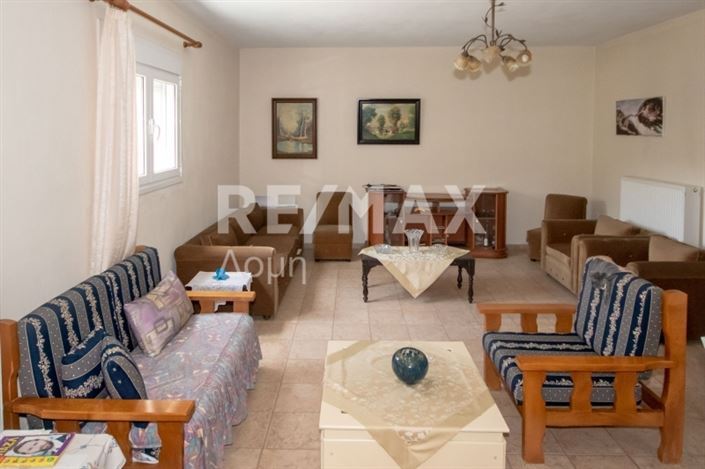 Image No.16-8 Bed Property for sale