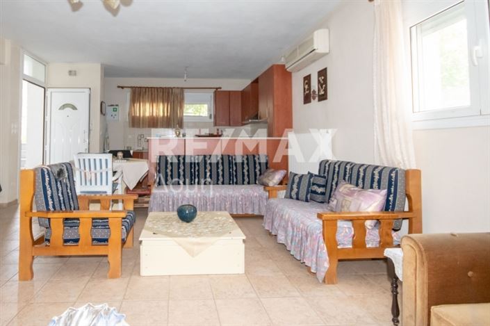 Image No.20-8 Bed Property for sale