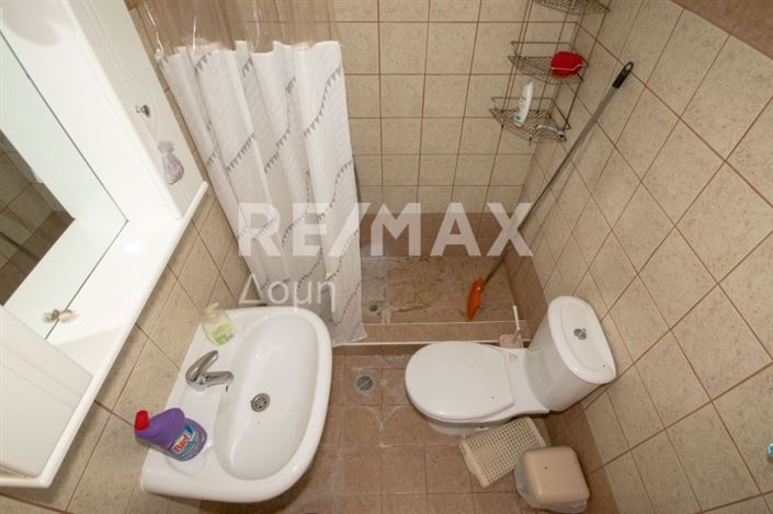 Image No.24-8 Bed Property for sale