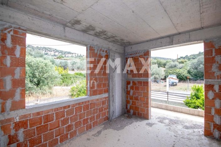 Image No.43-8 Bed Property for sale