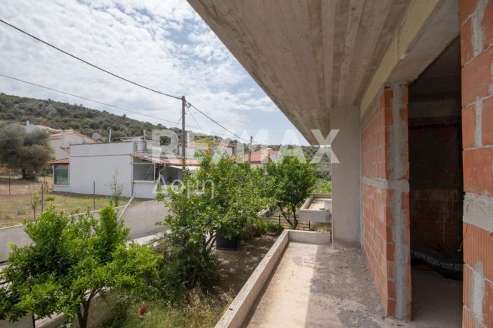 Image No.46-8 Bed Property for sale