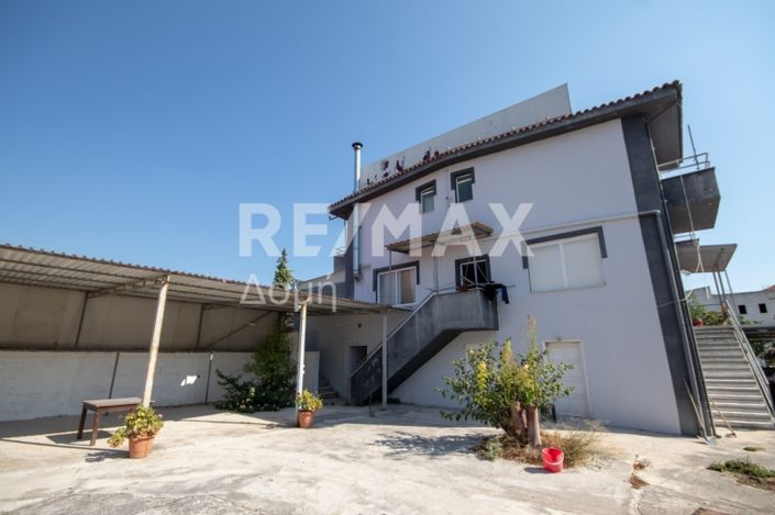 Image No.35-7 Bed Property for sale