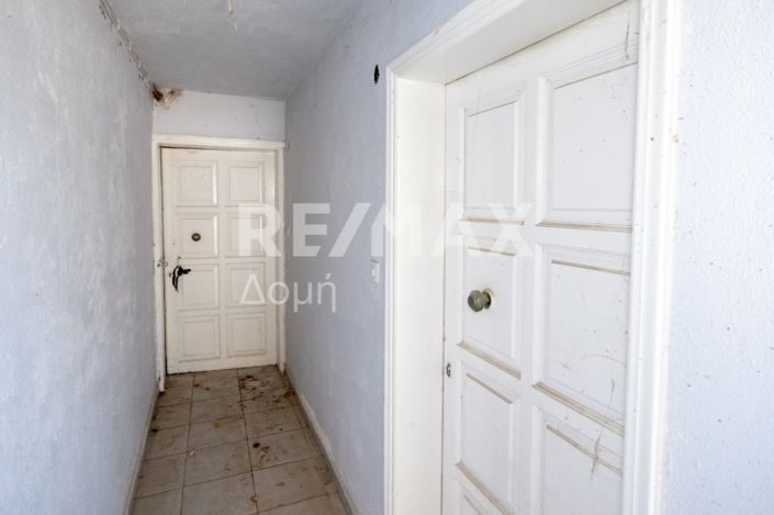 Image No.58-7 Bed Property for sale