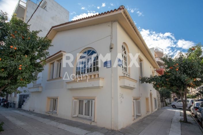 Image No.41-4 Bed Property for sale