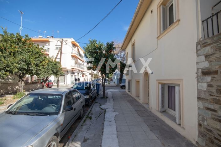 Image No.44-4 Bed Property for sale